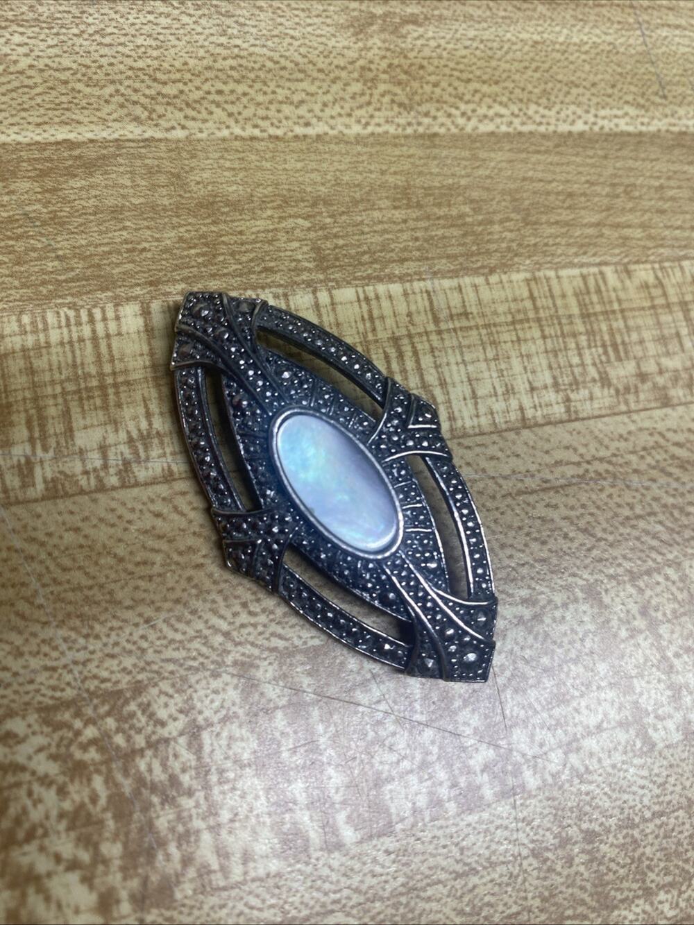 Vtg Art Deco Style MOP Mother Of Pearl Brooch Pin Silver Tone 2”